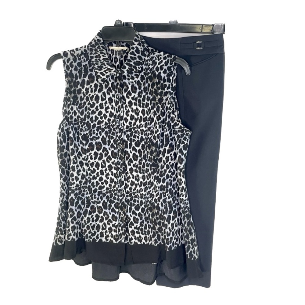 3/$25 2 Pc Women Sz 8 Larry Lavine Capris & Urban Cheetah Top Sz L